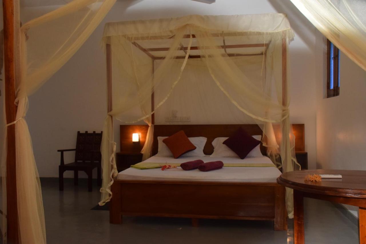 Mira Whales Resort Mirissa Exterior photo