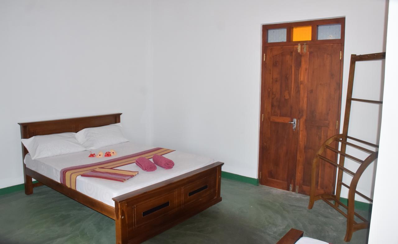 Mira Whales Resort Mirissa Exterior photo