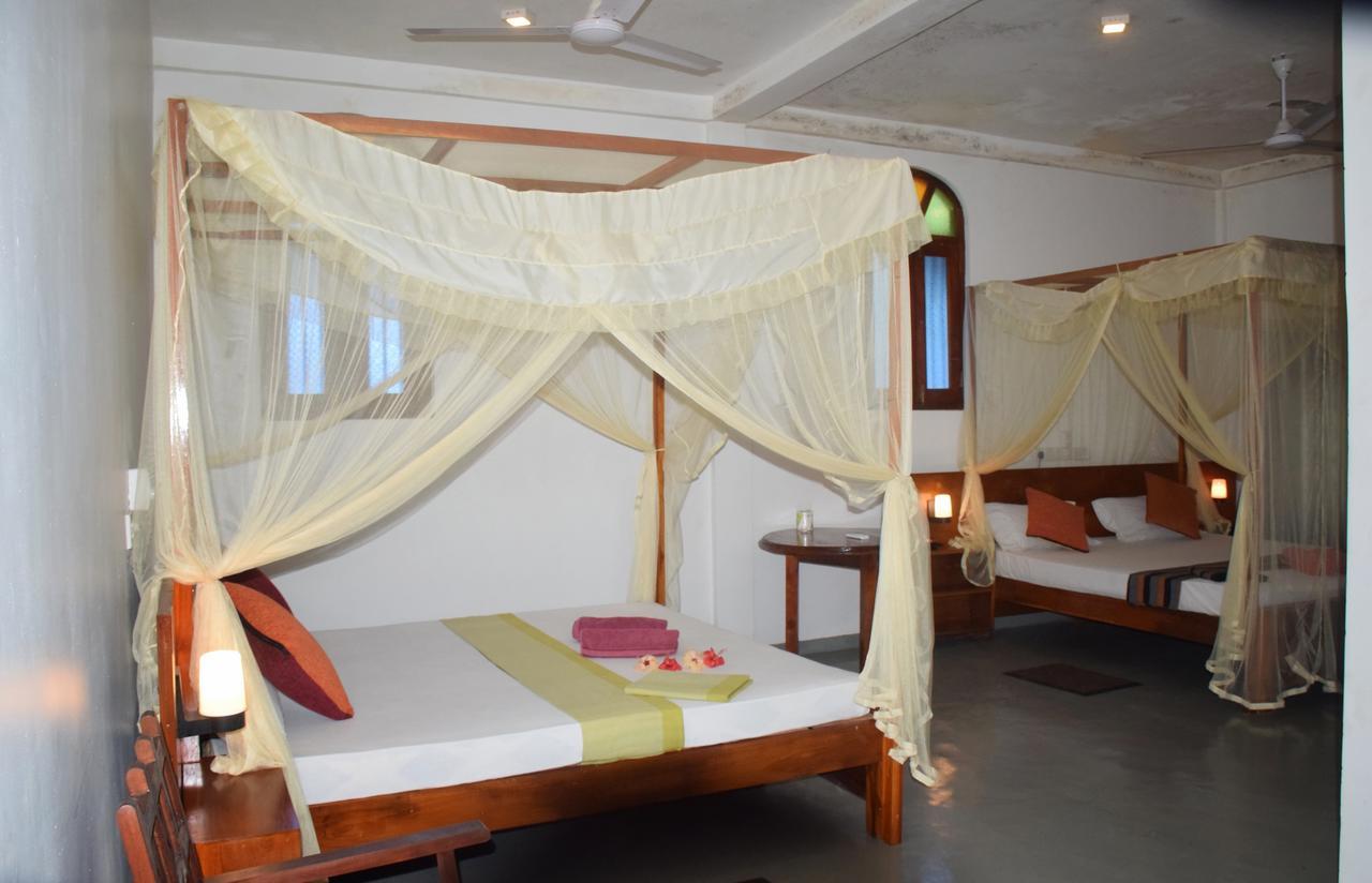 Mira Whales Resort Mirissa Exterior photo